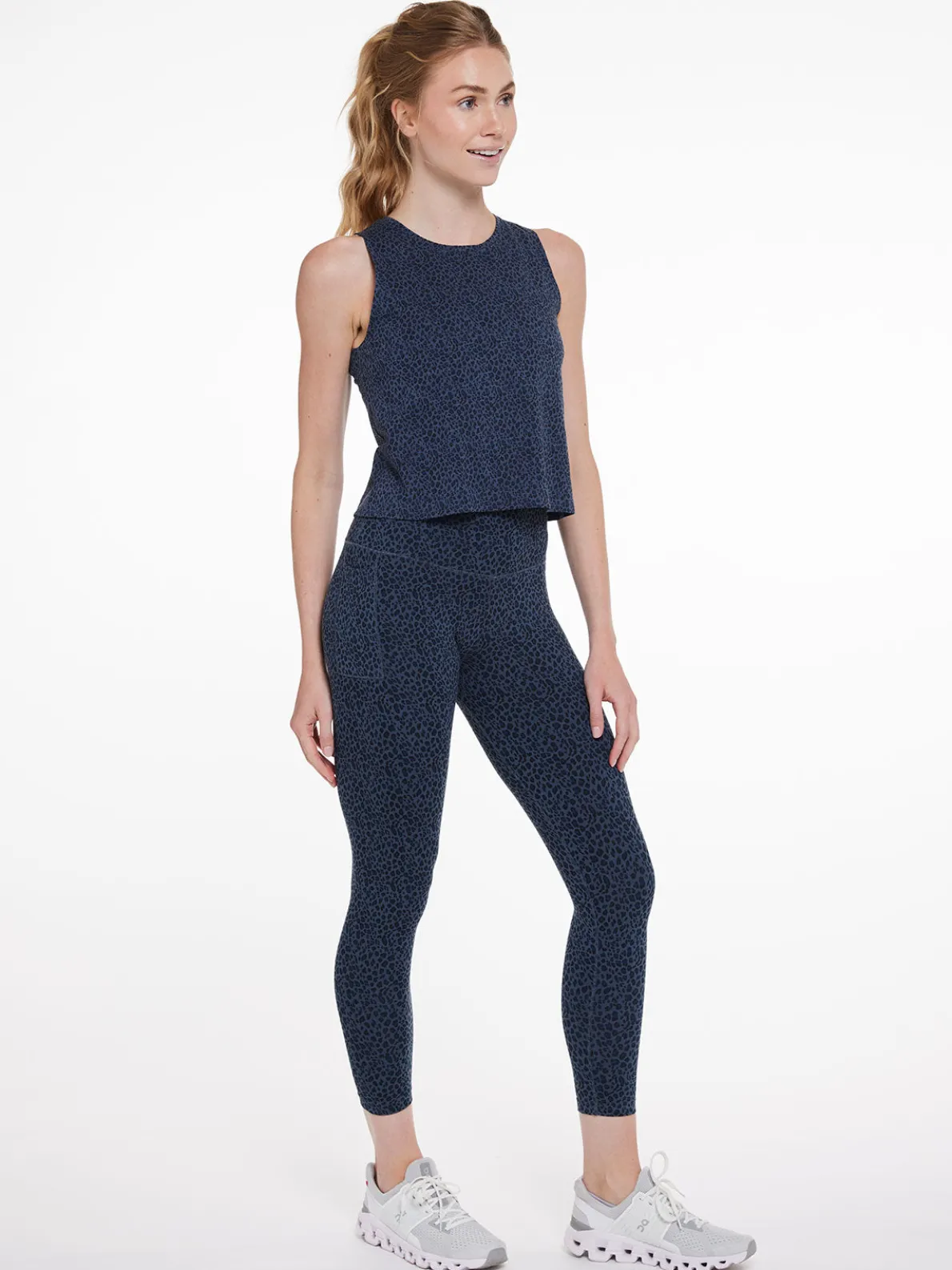 ALLways 7/8 Pocket Legging | Women's Activewear | tasc Performance