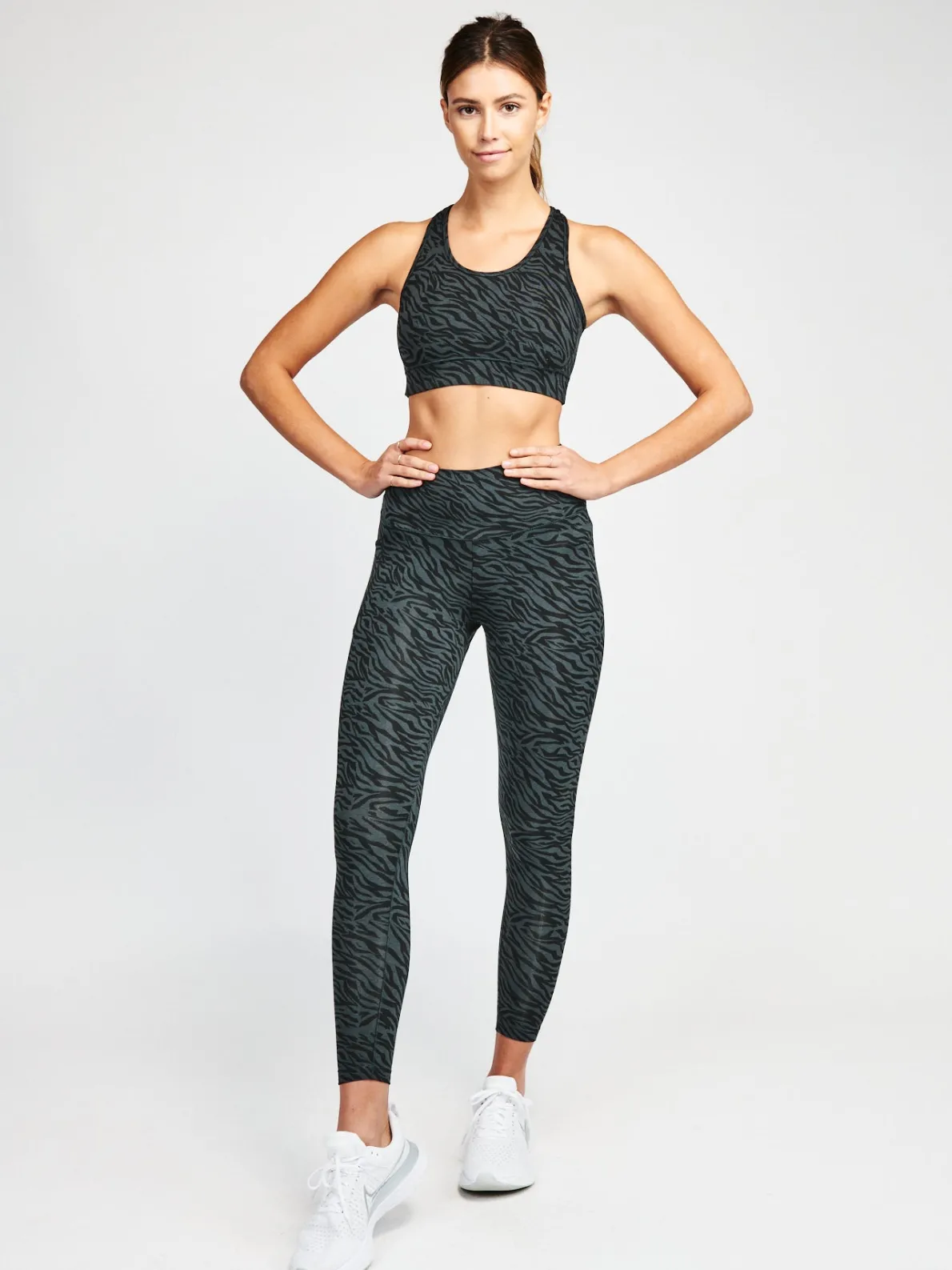 ALLways 7/8 Pocket Legging | Women's Activewear | tasc Performance